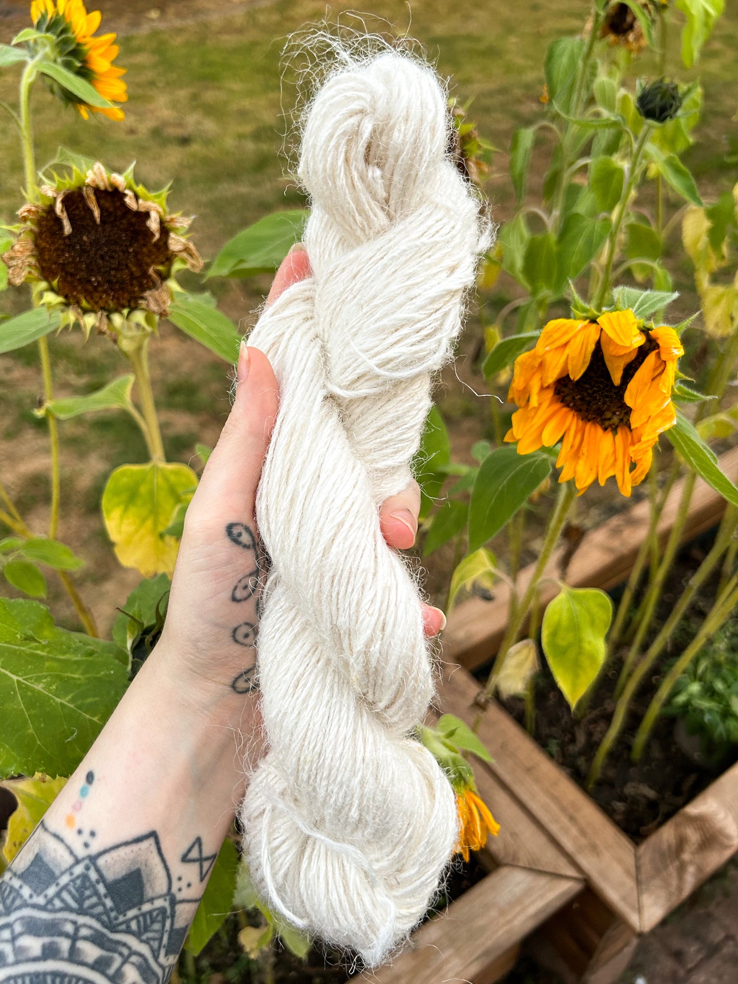 Handspun Navajo (chain) plied Himalayan Nettle Skein ☆ 97g 3ply Yarn