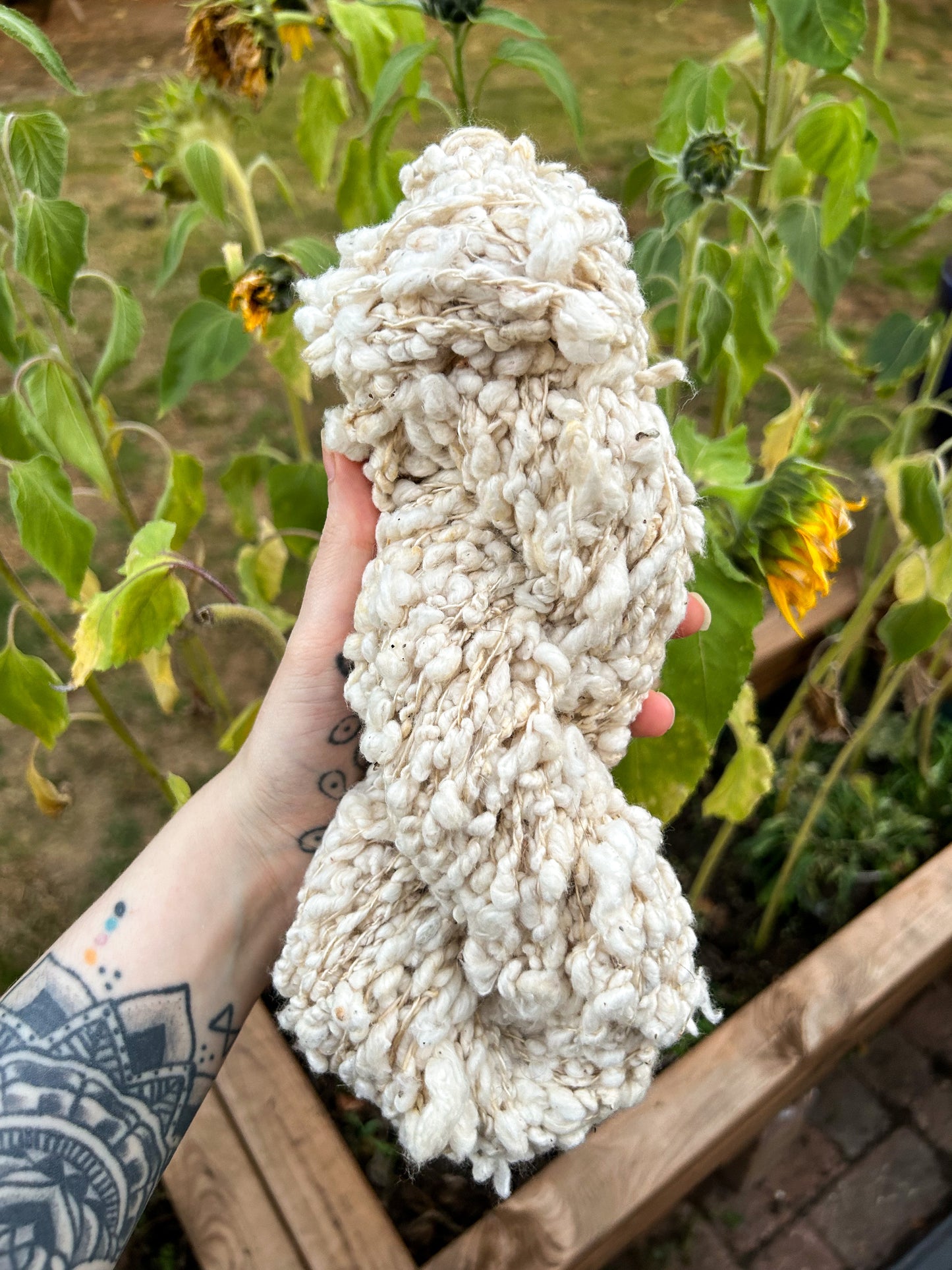 Handspun Vegan Bouclé 3ply Skein ☆ 105g Egyptian Cotton and Seacell