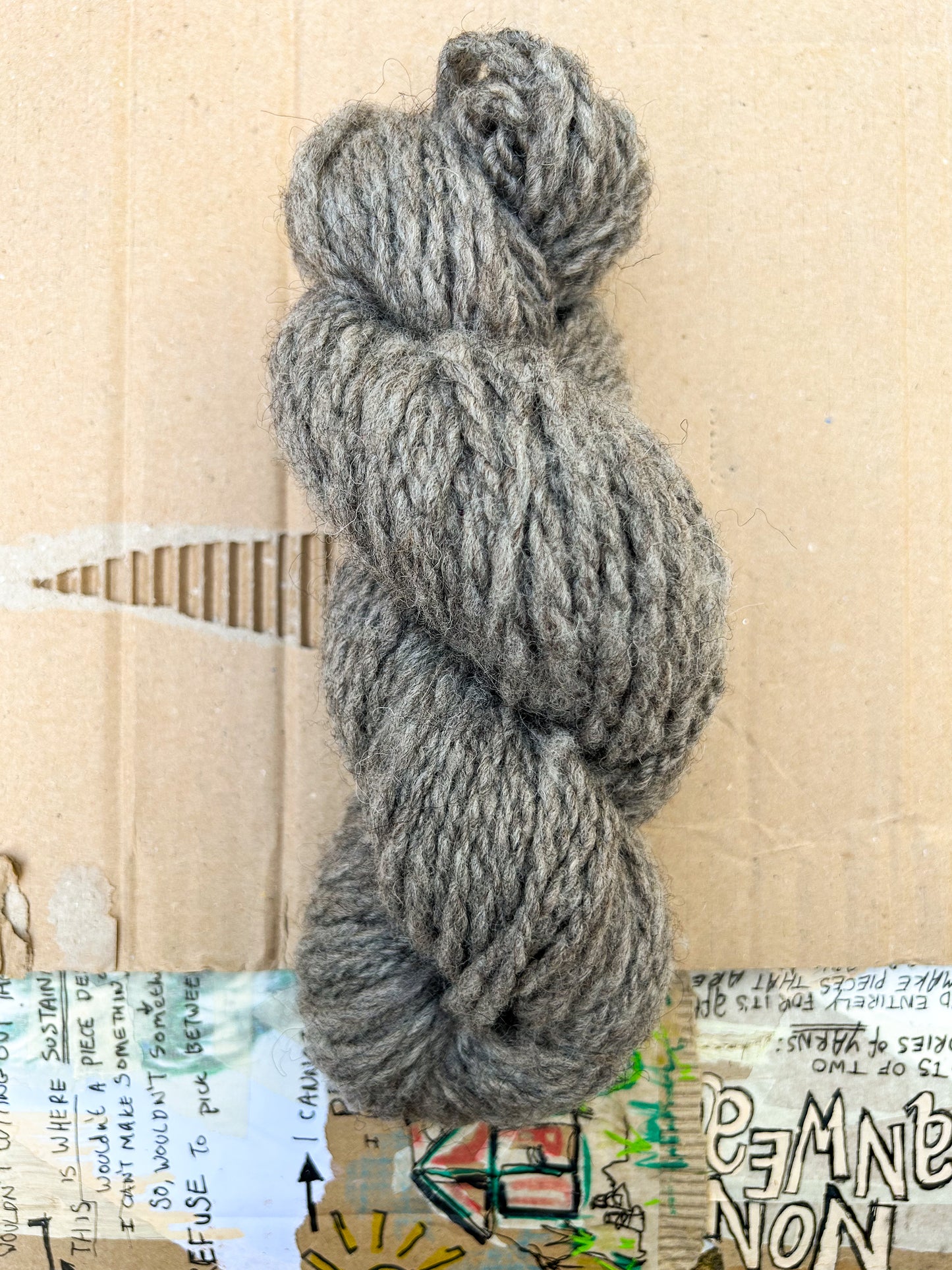 Handspun 2ply 100 % Grey Shetland Wool Skein ☆ 105g 2ply Yarn