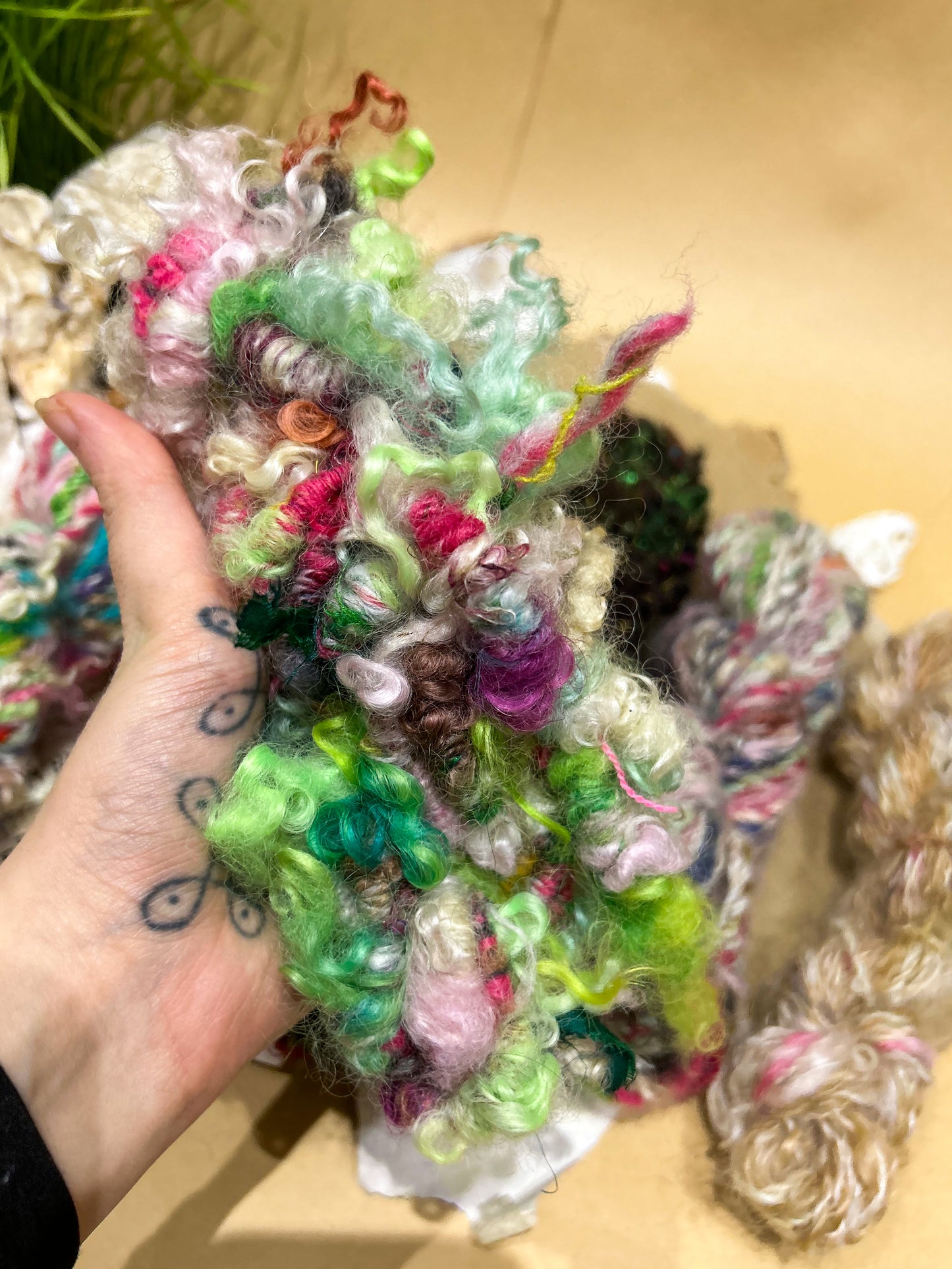 Handspun "Supercoils and Locks" teeswater, merino, ribbon and alpaca Skein ☆ 60g/4m Art Yarn